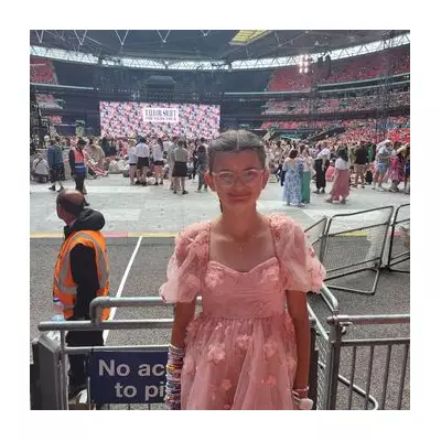 Teen's visual wish list before blindness: Taylor Swift, Eiffel Tower & more