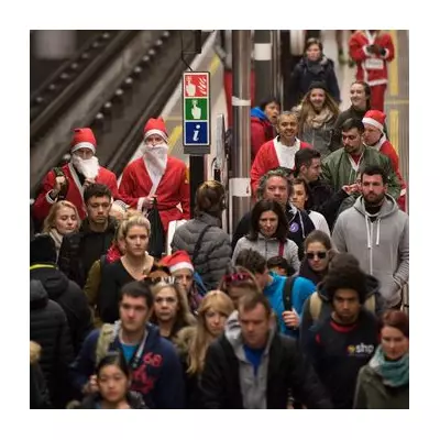 TfL Christmas Weekend Closures: Overground & DLR Disruption Details
