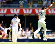 Duckett's Golden Duck as Starc Strikes Early in Tense Ashes Second Test