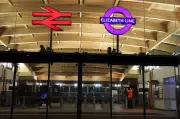 Elizabeth Line Boosts Saturday Services to 20 Trains Per Hour for Christmas