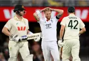 England's Dropped Catches Haunt Them as Australia Build 44-Run Lead in Second Ashes Test
