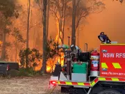 Firefighter Killed in NSW as Premier Warns of 'Foreboding' Bushfire Season Start