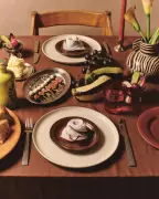 Forget Formal Rules: Laura Jackson's Guide to a Relaxed, Festive Tablescape