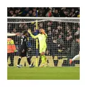 Gary Neville Slams Chelsea's 'Messy' Defence After Leeds Capitulation