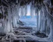 Ice by Jacek Dukaj: A Dazzling Alternate History Epic Set in a Frozen Siberia