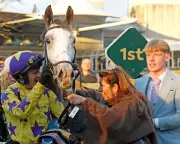 Il Etait Temps Dominates Tingle Creek by Nine Lengths at Sandown
