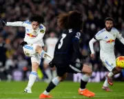 Leeds Stun Chelsea 3-2 in Premier League Thriller at Elland Road