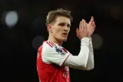 Odegaard Hails Raya's 'Great Save' as Arsenal Edge Brighton to Top