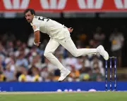 Starc the Sole Survivor as Australia Axe Lyon for Ashes Decider