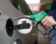 UK Drivers Overcharged £4.60 Per Tank as Fuel Retailers Fail to Pass on Savings