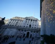 UK Inflation Drops to 3.2%, Paving Way for Bank of England Rate Cut