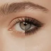 Victoria Beckham's £32 Eyeliner Praised by Over-65s for 'Easy' Application