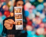 Why Photo Booth Strips Remain a Magical Record of Friendship