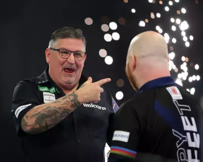 Gary Anderson and Ryan Searle reach PDC World Darts Championship semi-finals
