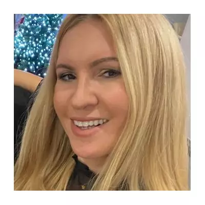 London mum bans smartphones until 16, urges other parents to follow