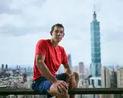 Alex Honnold's Taipei 101 Free Solo Climb Sparks Global Debate