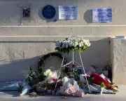 Australia Unites in Kindness: National Day of Mourning for Bondi Attack Victims