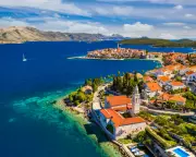 Beat Holiday Scams: Expert Tips for Safe & Protected UK Travel Bookings