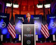 Bessent Urges Europe to Pause Retaliation Over Trump's Greenland Tariffs