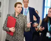 Denmark PM Seeks Constructive Greenland Talks Amid Trump Deal Framework