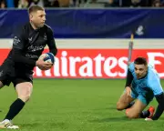 Finn Russell Braces for Bruising Edinburgh Clash in Champions Cup Decider