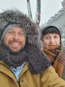 From Circus Tour to Lasting Love: The Acrobats Who Bonded Over Condiments