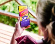 Holiday Scam Alert: Fraudsters Target UK Travellers with Fake Social Media Deals