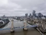 Institutional Investors Warn of Rising Costs from Retail Push into Private Markets