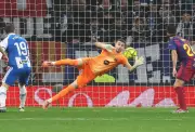 Joan García's 'Science Fiction' Saves Haunt Espanyol in Barcelona Derby