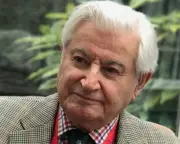 Keyvan Moghissi, pioneering heart surgeon, dies aged 98