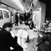 London Underground 70s & 80s Photos: A Nostalgic Trip Before Smartphones