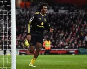 Manchester United's Patrick Dorgu Faces Injury Blow Amid Fan Protests