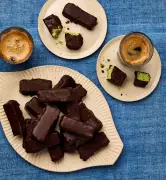 Melissa Hemsley's Healthy Sweet Treats: Bounty Bars, Savoury Granola, Flapjacks