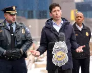 Minneapolis Mayor Demands FBI Include State in ICE Shooting Probe