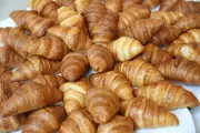 National Croissant Day 2026: London Bakeries Offer Free Pastries This Weekend