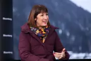 Reeves Unveils Fast-Track Tech Visa Overhaul in Davos Pitch to Global Talent