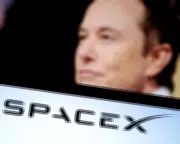 SpaceX Considers Tesla or xAI Merger Ahead of $1.5tn IPO