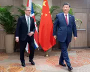 Starmer's China Visit: Business Mission Amid Embassy Controversy