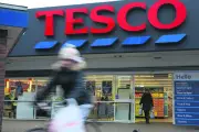 Tesco Hits 10-Year UK Market Share High After Strong Christmas