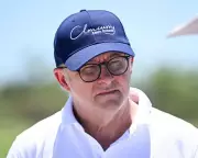 Third Labor MP Breaks Ranks, Urges Albanese to Call Bondi Attack Royal Commission