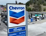 Trump Proposes US Taxpayer Reimbursement for Oil Firms in Venezuela