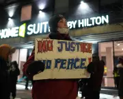 Trump Reviews Minneapolis Shooting as Republicans Join Calls for Investigation