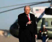 Trump Vows 'Help is on the Way' to Iran Protesters, Imposes New 25% Tariffs