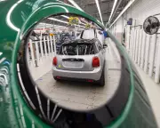 UK's China Reliance Puts 90,000 Clean Energy Jobs at Risk, Warns Thinktank