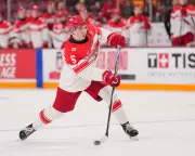 Valentine's Day Ice Hockey Clash: US Faces Denmark Amid Greenland Tensions