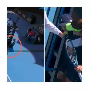 Zeynep Sonmez hailed a hero after helping fainting ball girl at Australian Open