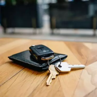 Biscuit Tin Hack: Simple Metal Container Blocks Car Key Fob Signals from Thieves