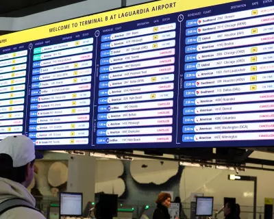 Blizzard Batters US Northeast, Grounding Flights and Disrupting Millions