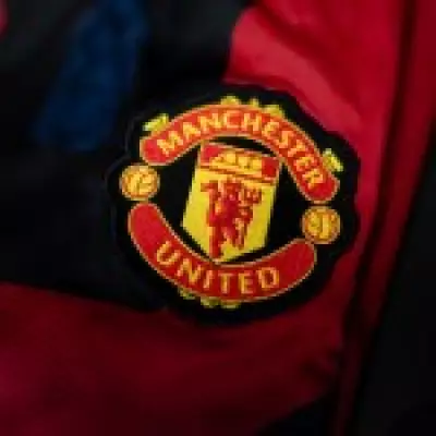 Hargreaves Urges Carrick to Keep Sesko as Super-Sub for Man Utd