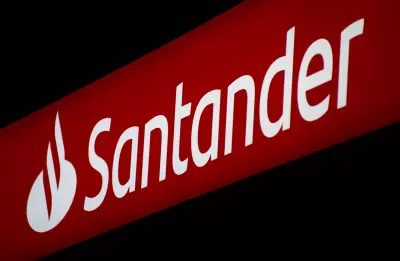 Santander Boosts Investment Banker Bonuses to £884,000 Amid Talent War